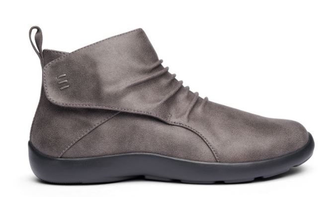 Casual boot Gray making movement easier
