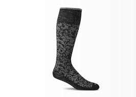 Damask socks - black Making therapy easier