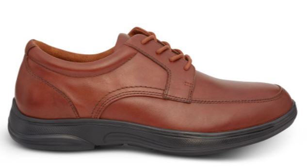 Men's Casual Oxford brown making movement easier